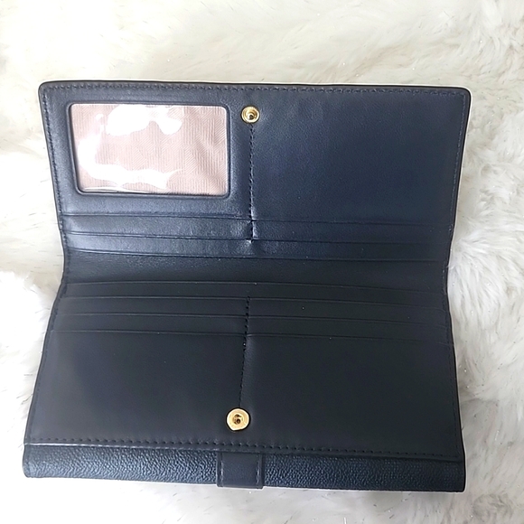 Authentic Michael Kors Wallet - Picture 3 of 6